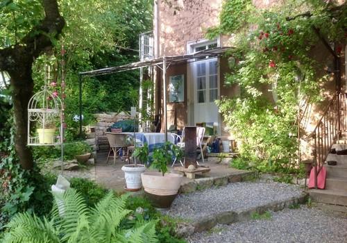 Terrasse und Gartenbereich