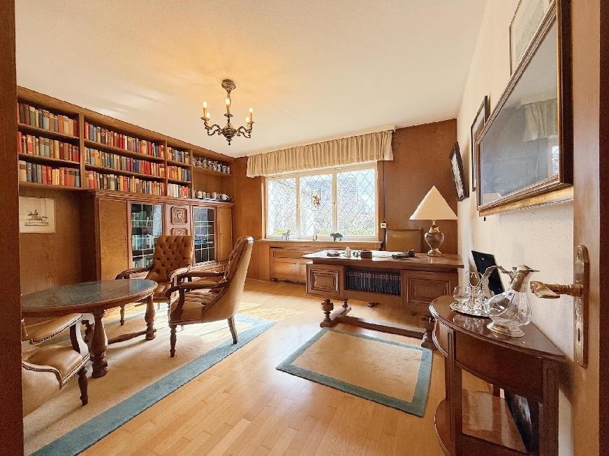 Arbeitszimmer (EG)