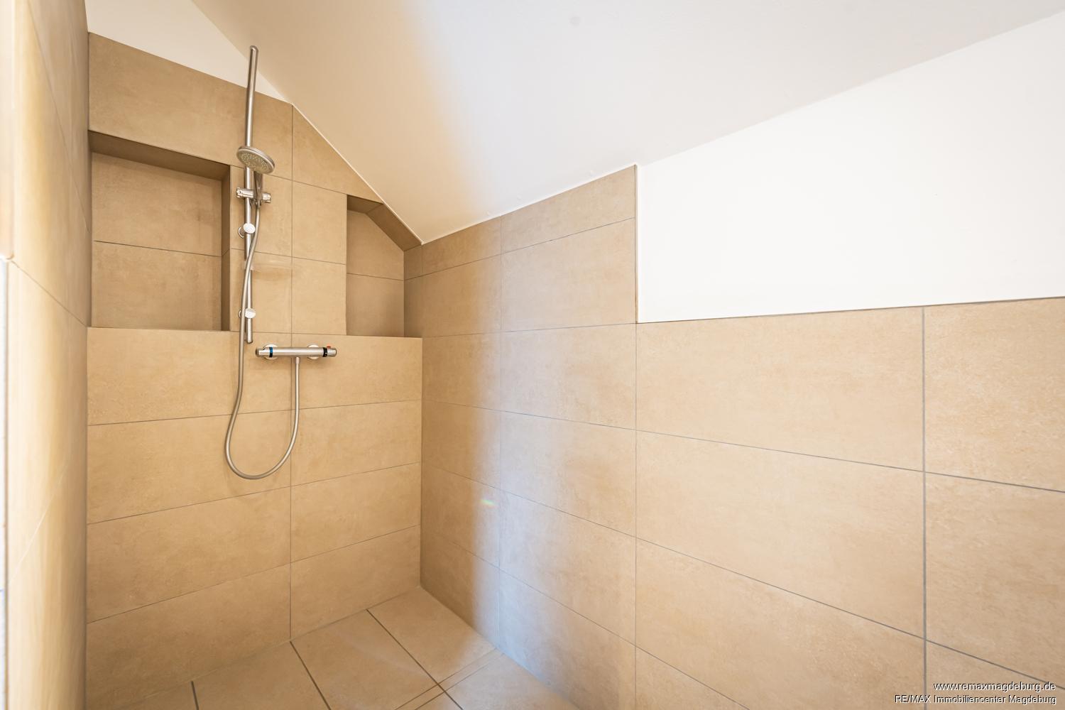 Dusche DG
