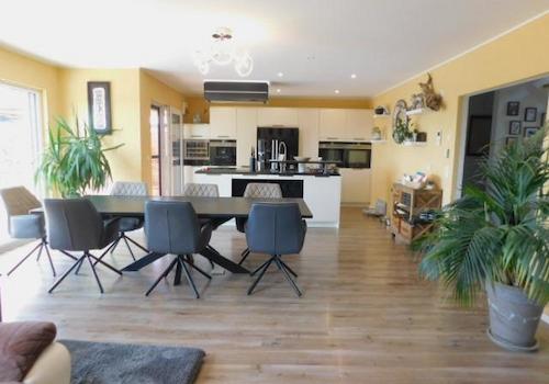 BB12-1 Wohn-Ess-Kochbereich