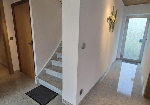 Eingangsbereich mit Gartenzuga