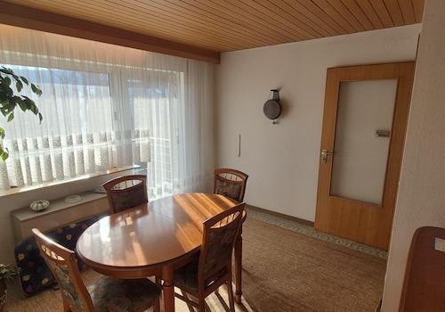 Zimmer Anbau mit Balkon