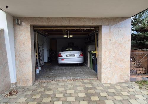 Garage + Stellplatz