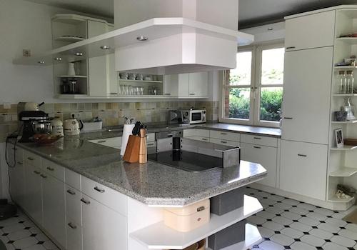 Zeitlose Einbauküche