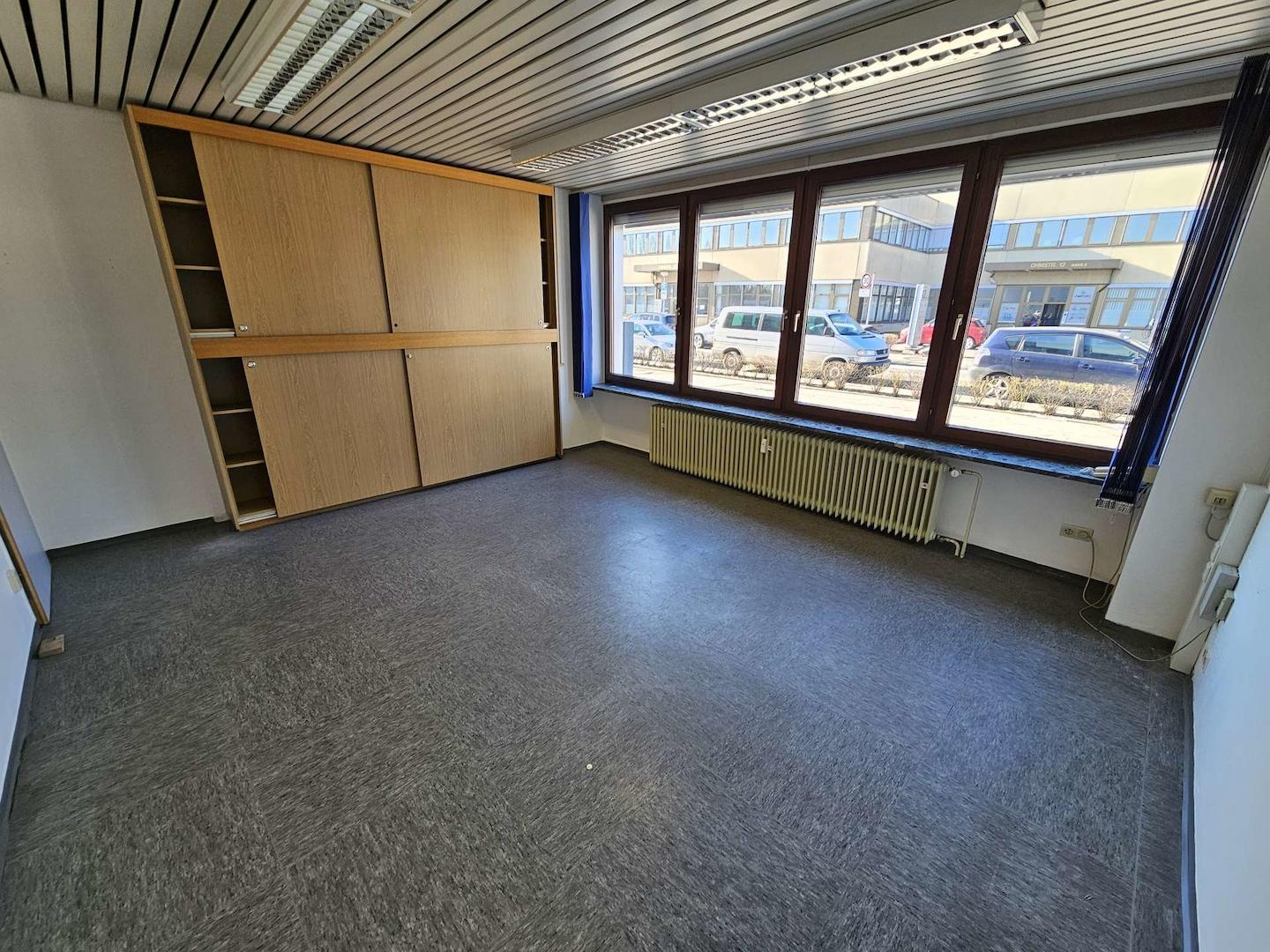 Büro 1 EG 01