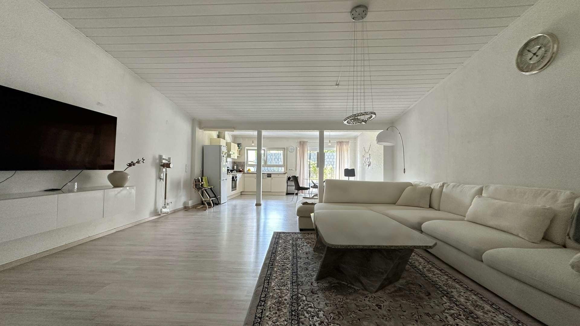 Wohn-/Esszimmer (EG)