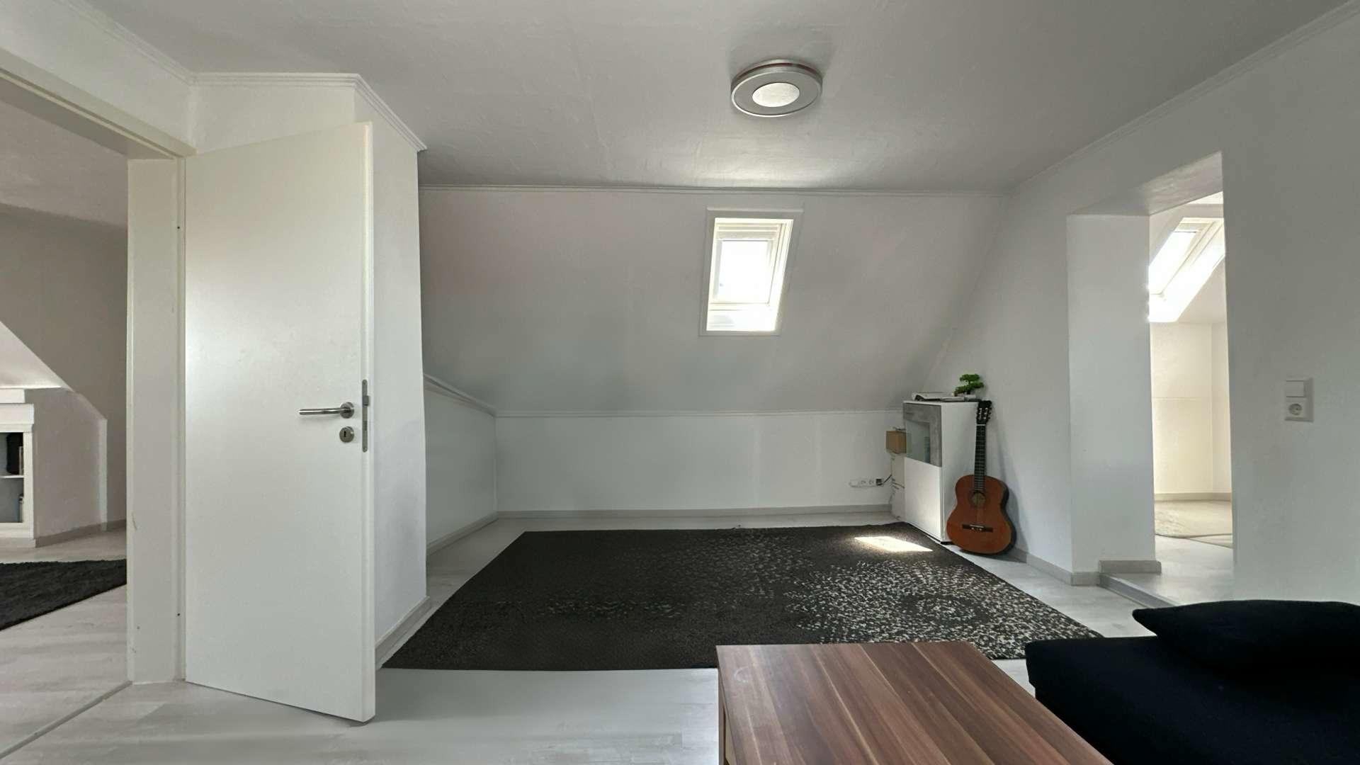 Wohnzimmer (DG)