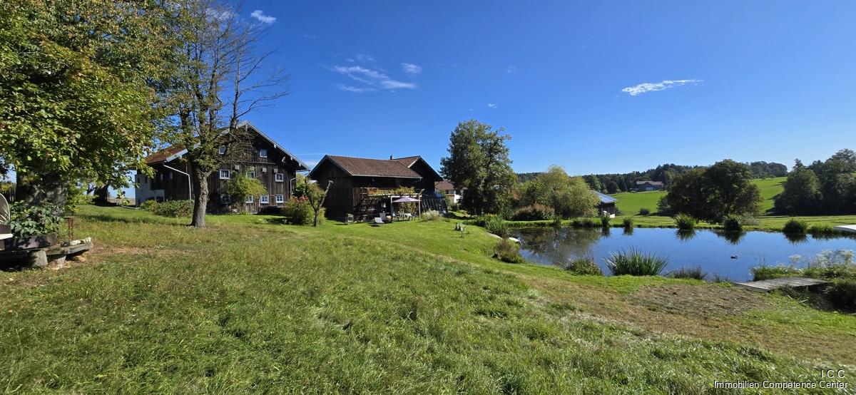 ”Das Haus am See” - traumhafter Landsitz im Rottal - ICC - Immobilien Competence Center