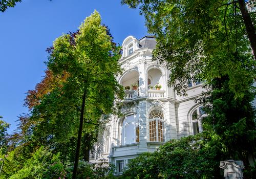 Villa Aussenansicht 2