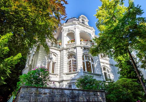 Villa Aussenansicht 3