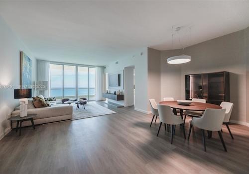 Esszimmer/Wohnzimmer