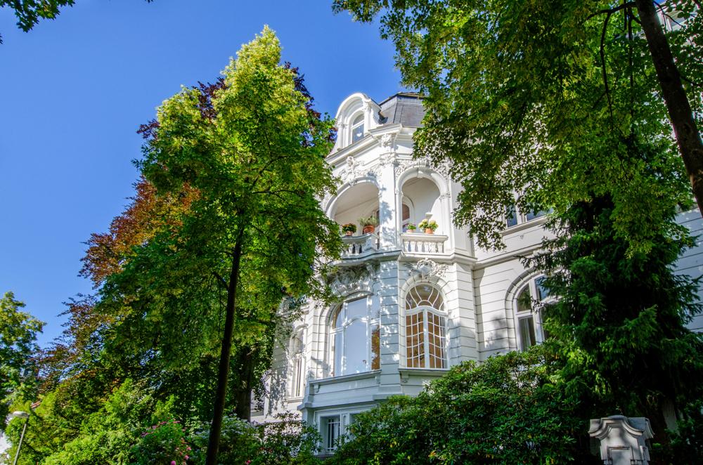 Villa Aussenansicht 2