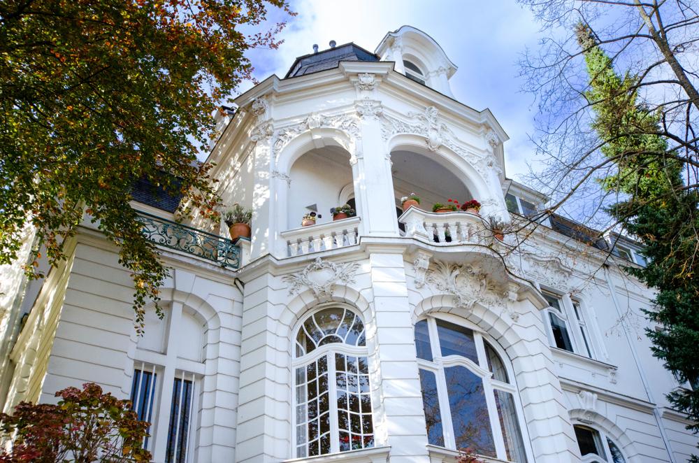 Villa Aussenansicht Loggia 