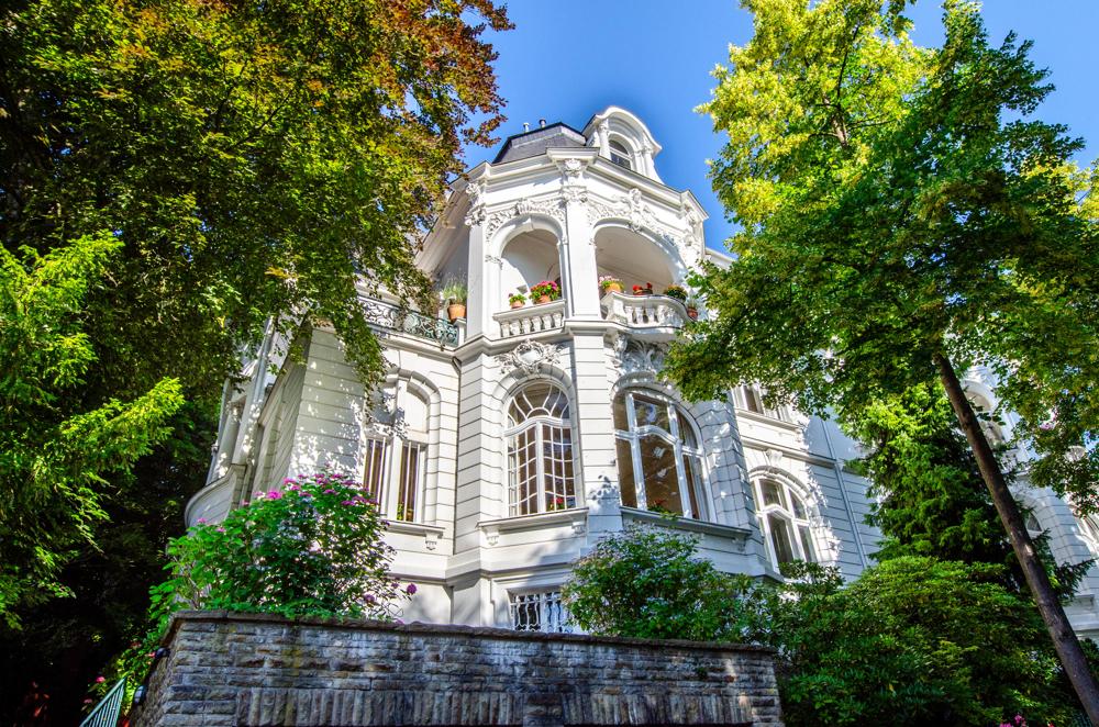 Villa Aussenansicht 3