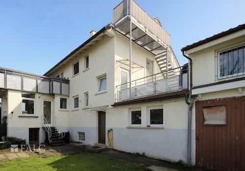 Außen-3 - (KI generiert)