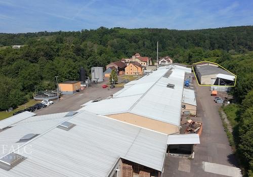 Zufahrt und Gelände