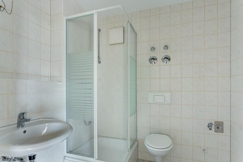 Bad mit Dusche