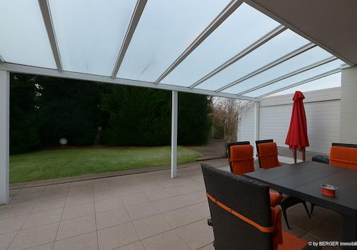überdachte Terrasse