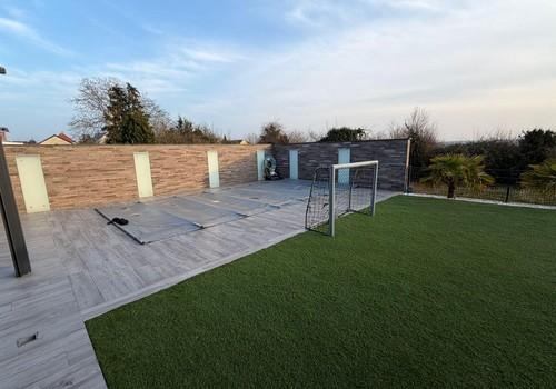 Exklusiver Garten- und Poolber