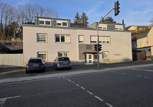 Haus von der Straßenseite