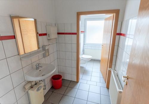 Getrennte WC- Anlagen