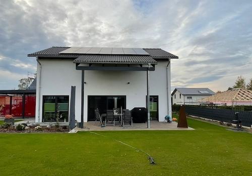 ... auf Wunsch mit Terassenüberdachung