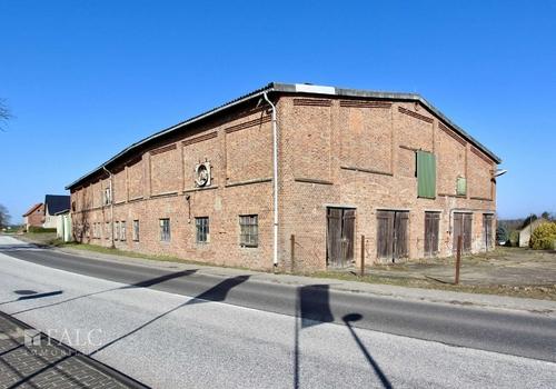 Straßenansicht Stall