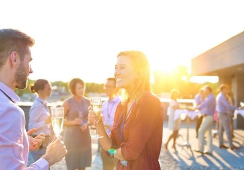 draußen-beraten-iStock-1191853669