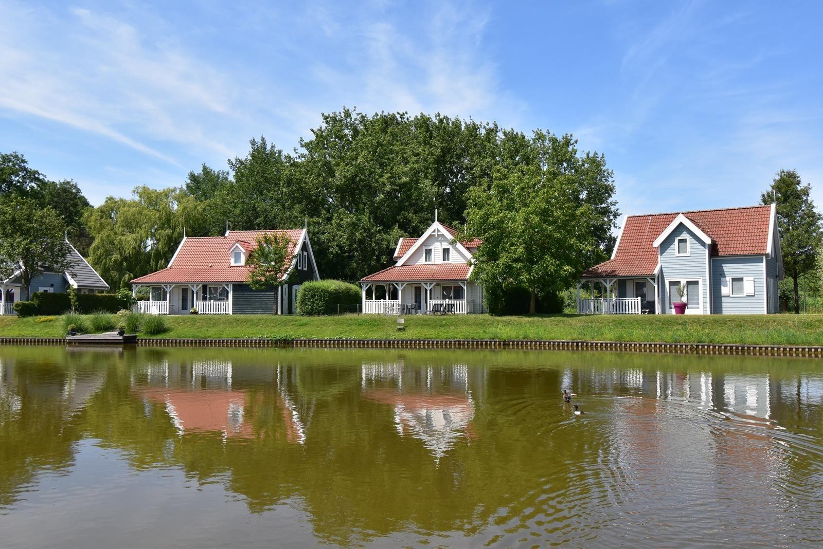 Exklusives-Ferienhaus-am-Grevelinger-Meer-Summio-Park-Aquadelta-Bruinisse002