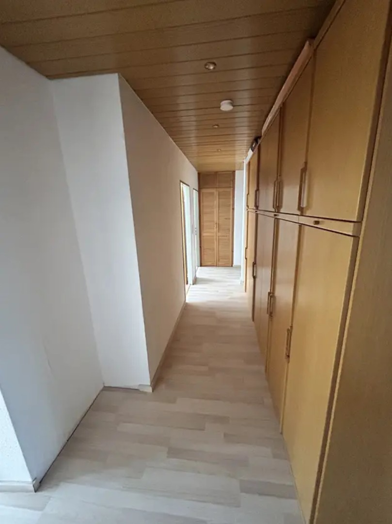 Flur inkl. Einbauschrank