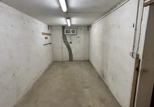 Abschließbarer Kellerraum