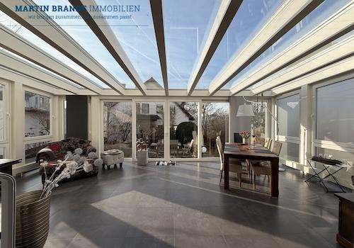 Wintergarten mit Beschattungssystem