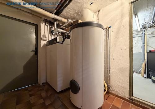 Ölzentralheizung m.z.Warmwasseraufbereitung