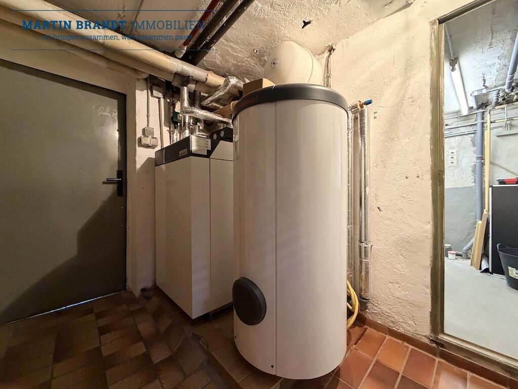 Ölzentralheizung m.z.Warmwasseraufbereitung