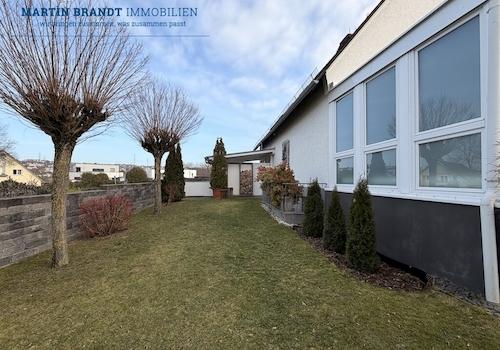 seitlicher Gartenbereich am Haus