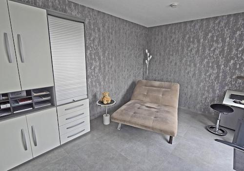 Kinder-/Arbeitszimmer 2