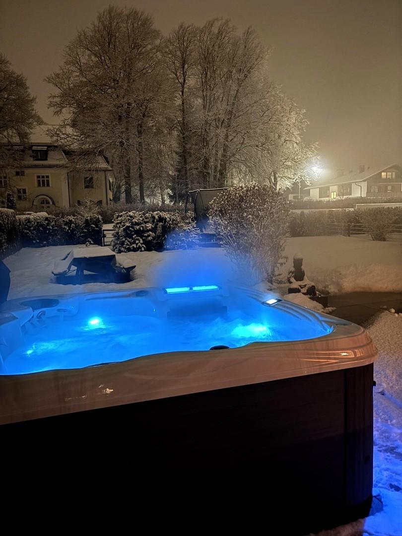 Exklusiv - Whirlpool für 5 