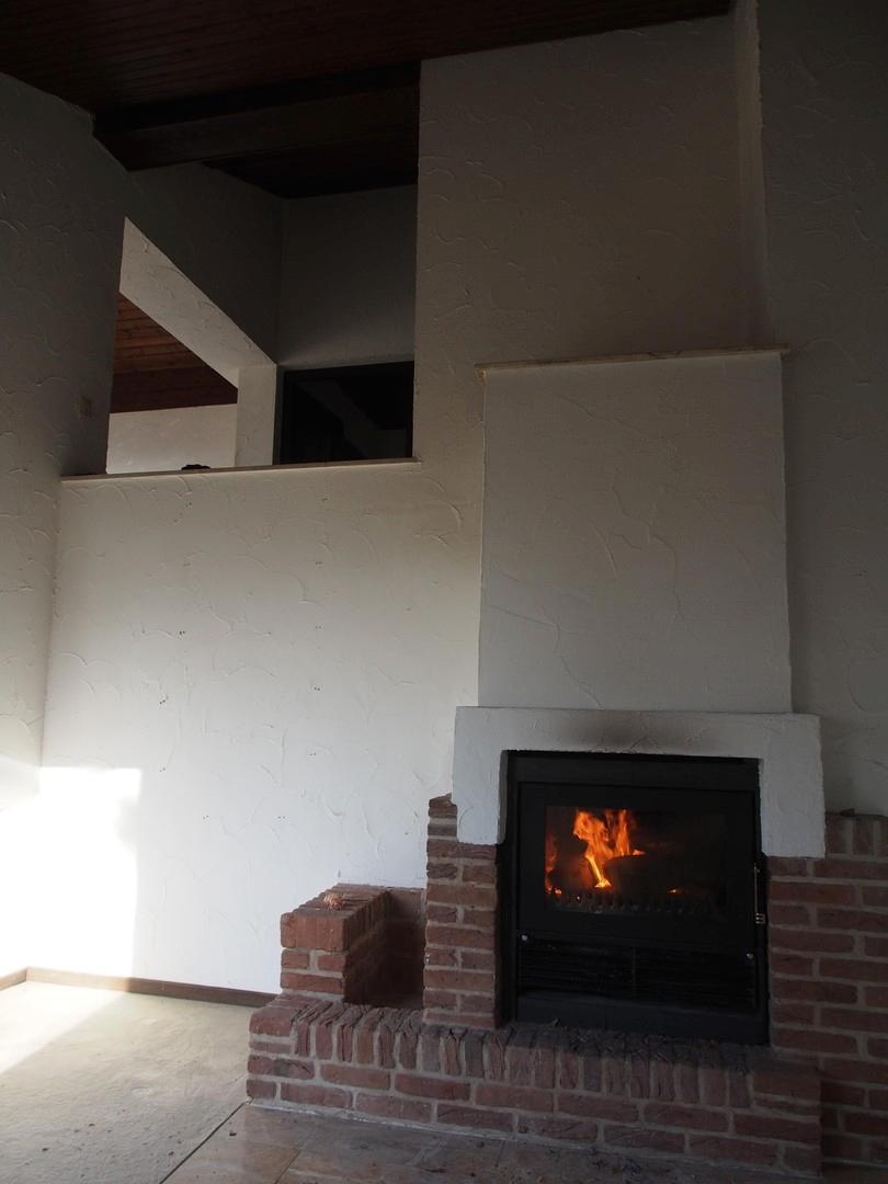 Holzofen im Wohnzimmer