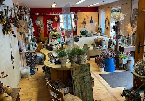 Vordergebäude Gewerbe EG