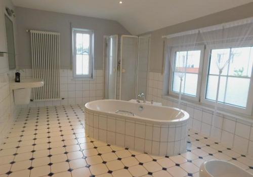 EB17 Bad Elternschlafzimmer