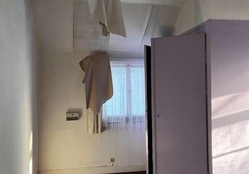 Zimmer sanierungsbedürftig