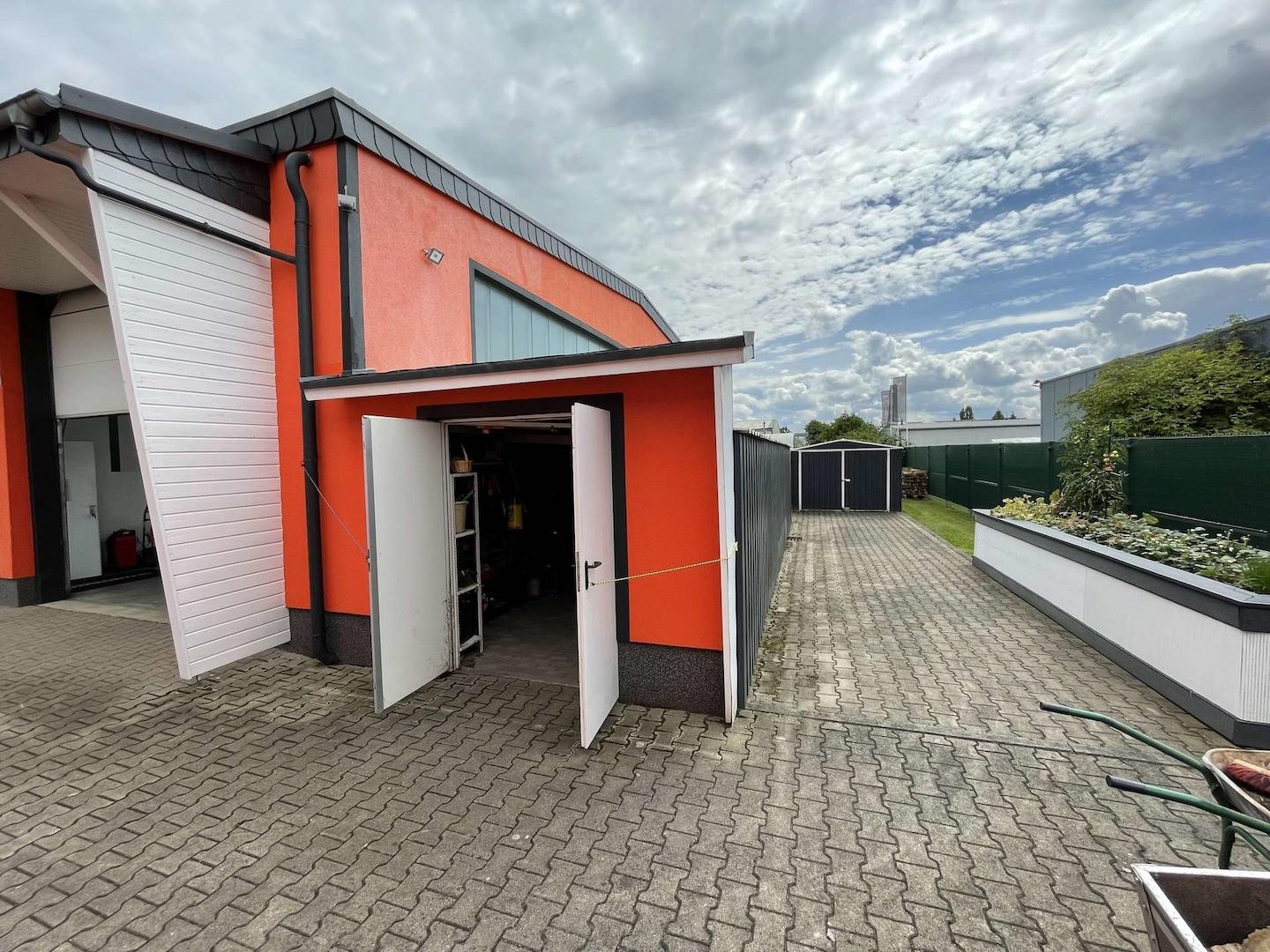 zusätzliche Garage