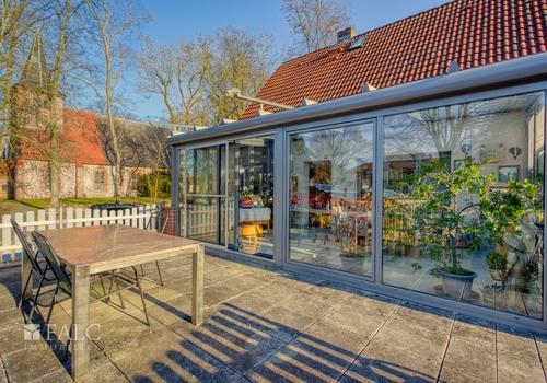 Blick von der Terrasse auf den Wintergarten I