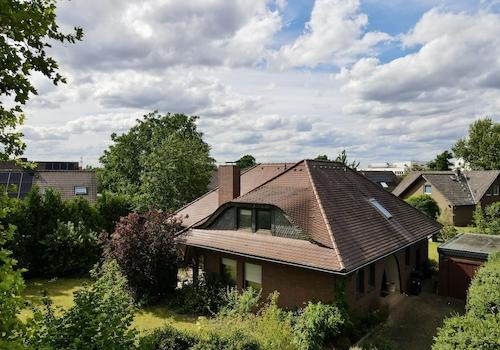 Südansicht (Einfahrt)