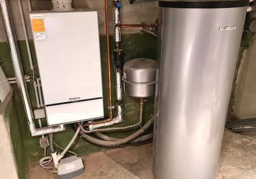 moderne Gas-Brennwertheizung