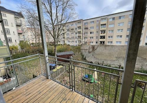 Balkon mit Blick in Innenhof