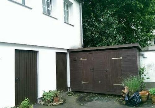 2 Garagen mit Tür Rechts