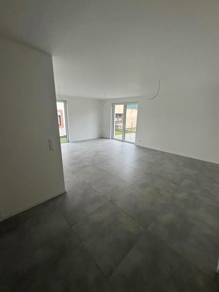 27 Wohnbereich mit Terrassenzugang