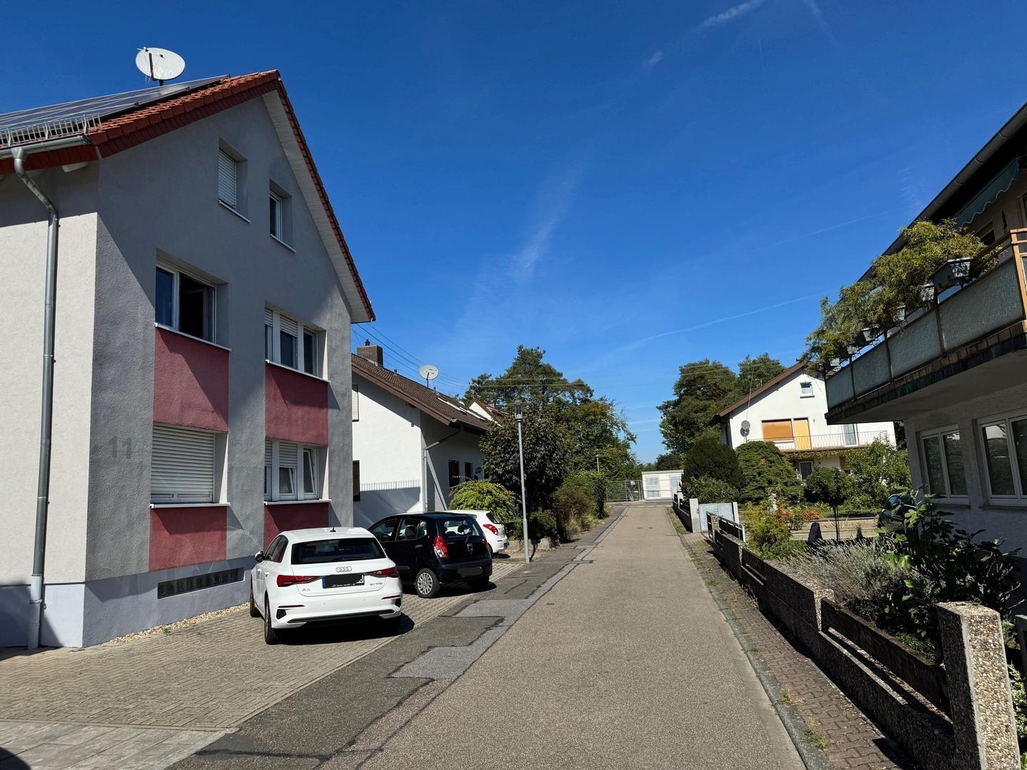 Straßenblick -rechtsseitig-