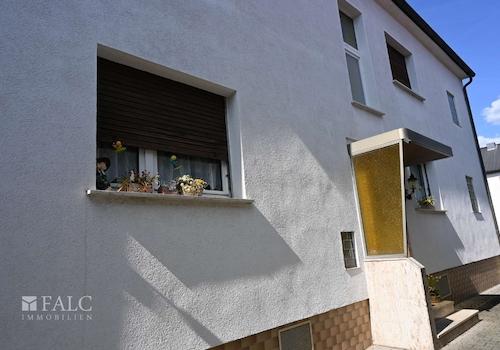 Wohnhaus mit Eingang